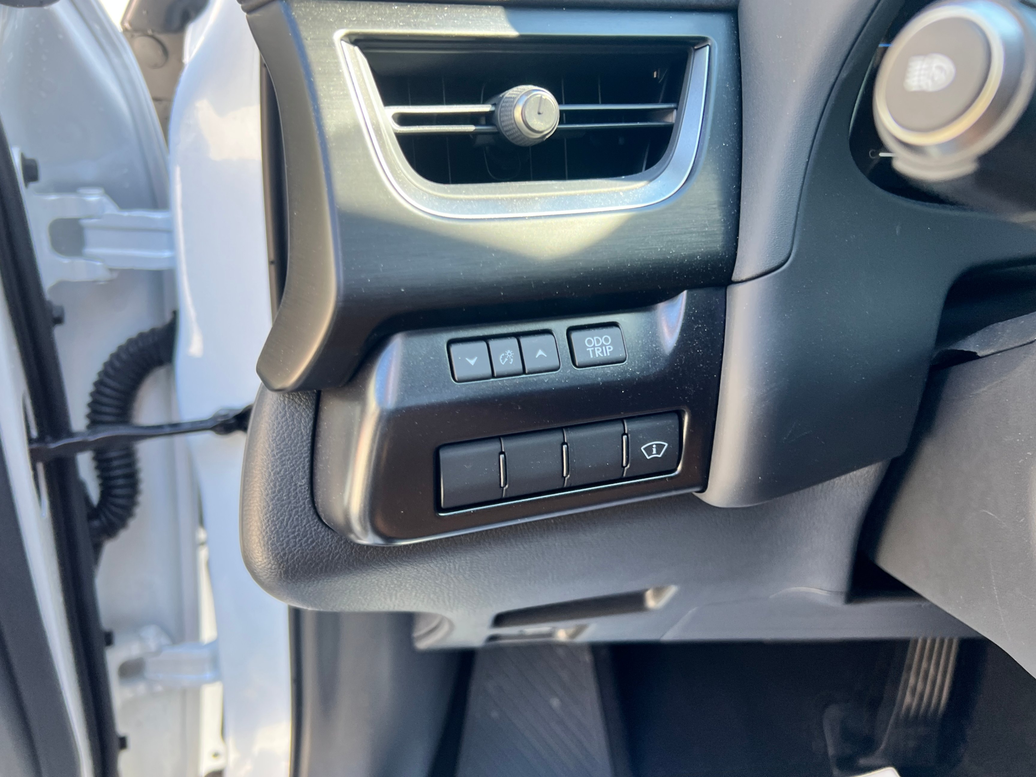 /crownautomobile/2025-Lexus-UX-8043964128196808.jpg