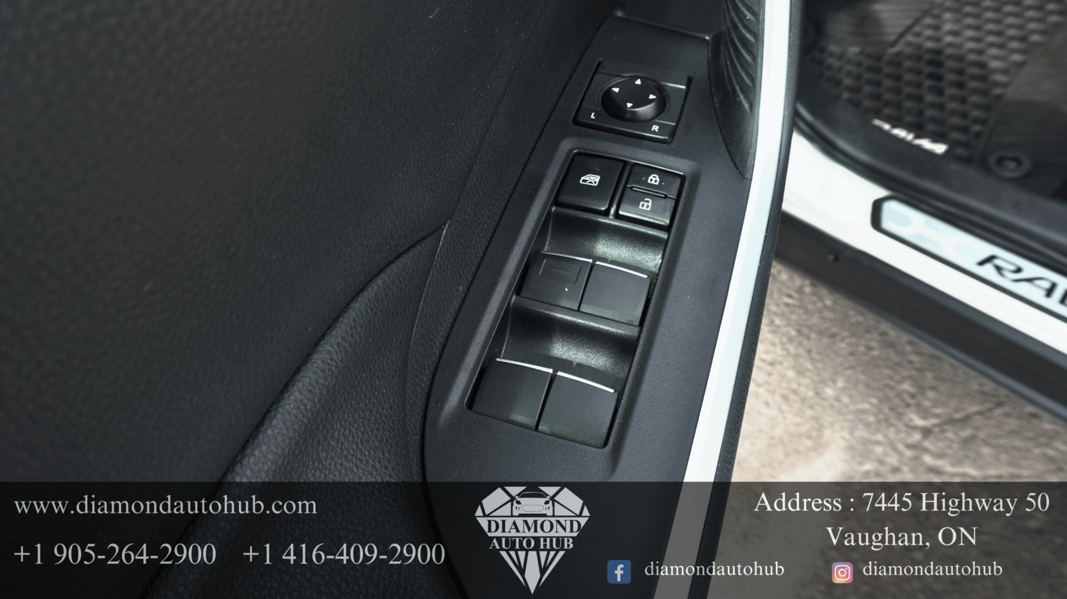 /diamondautohub/2020-Toyota-RAV4-627219212813606.jpg