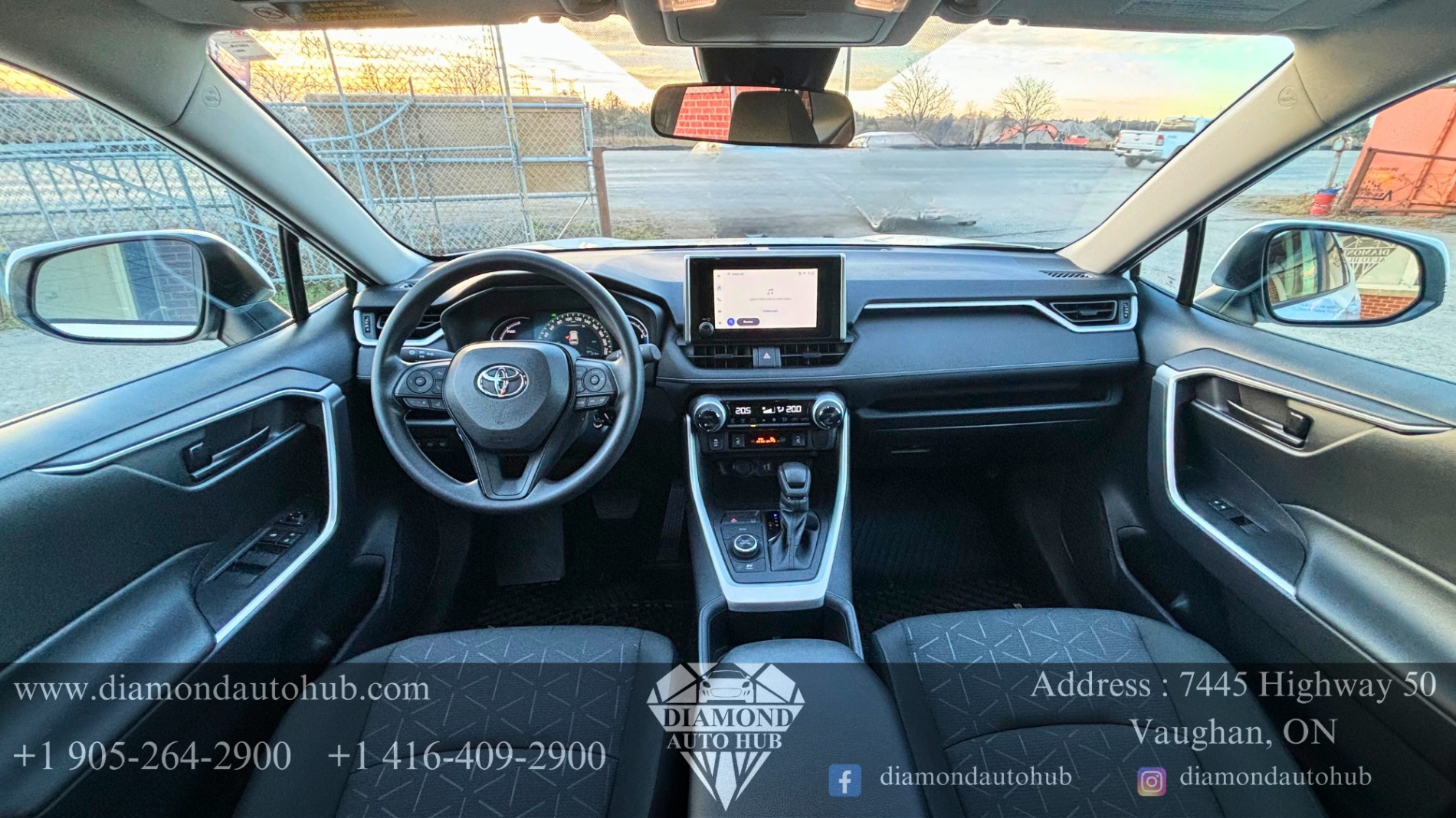 /diamondautohub/2024-Toyota-RAV4-9360949220622667.jpg