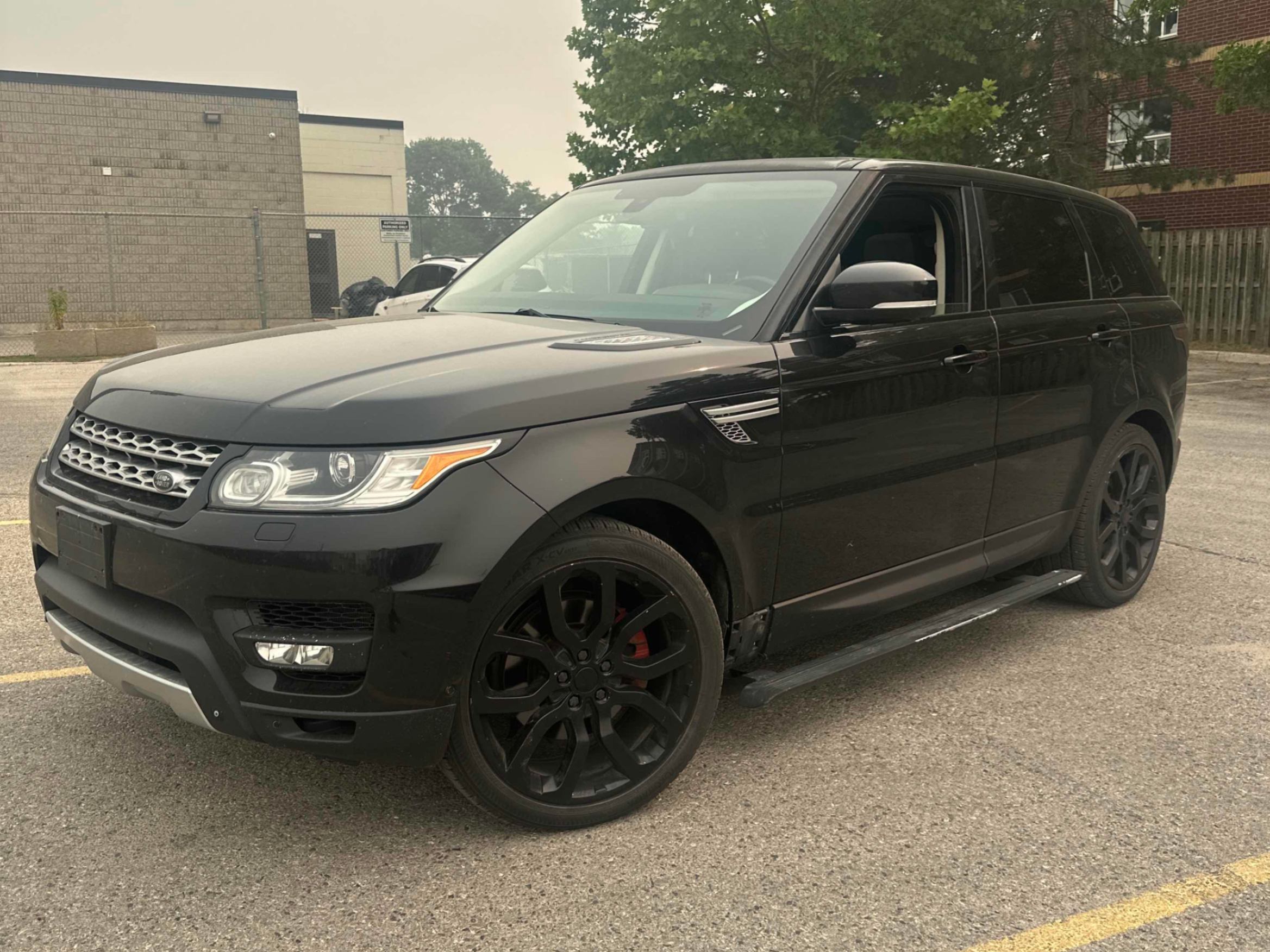 /dreamdriveauto/2015-LandRover-RangeRover-10198939765447435.jpg