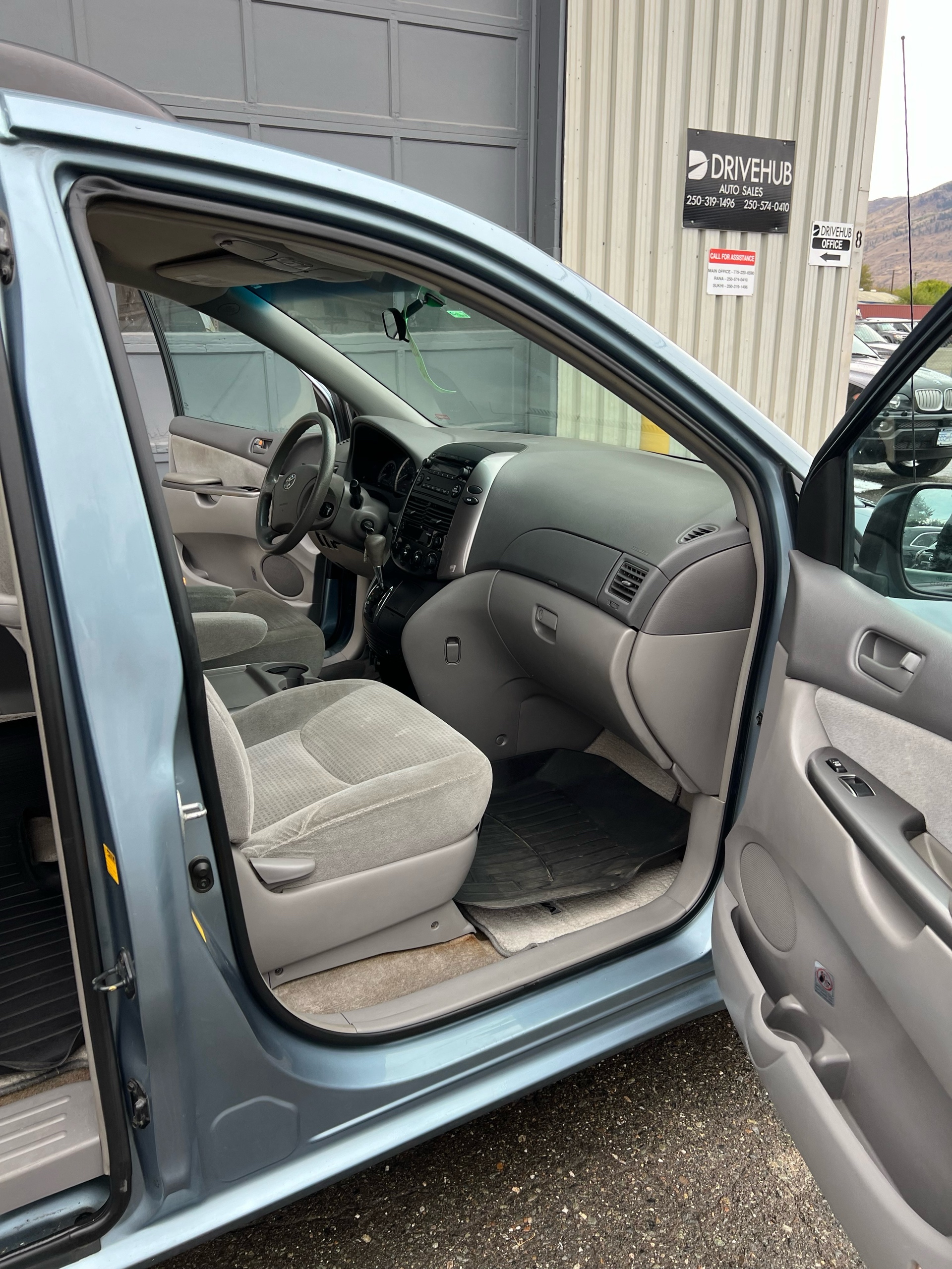 /drivehubautosales/2007-Toyota-Sienna-685362798613967.jpg