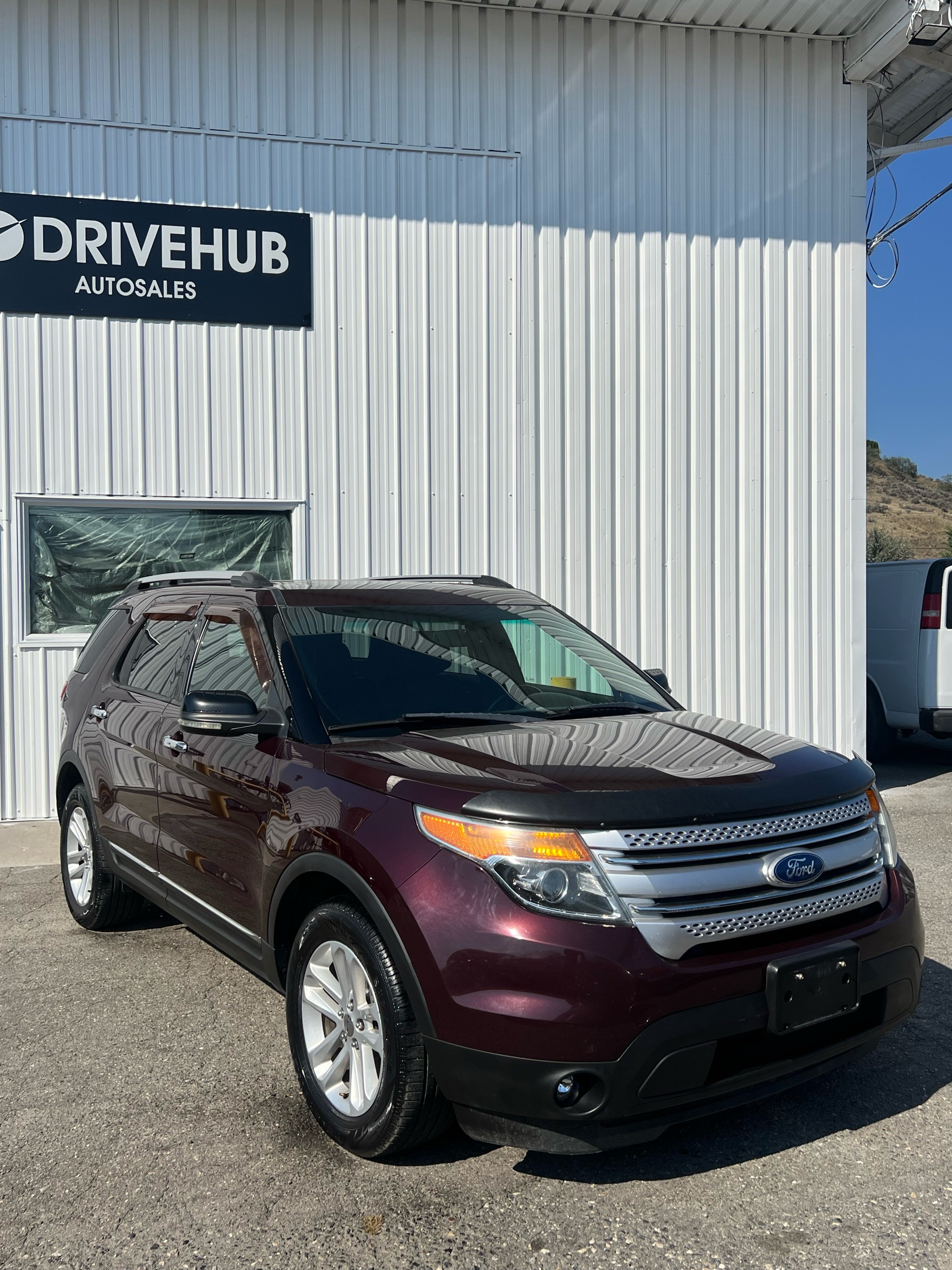 /drivehubautosales/2011-Ford-Explorer-8563853071011363.jpg