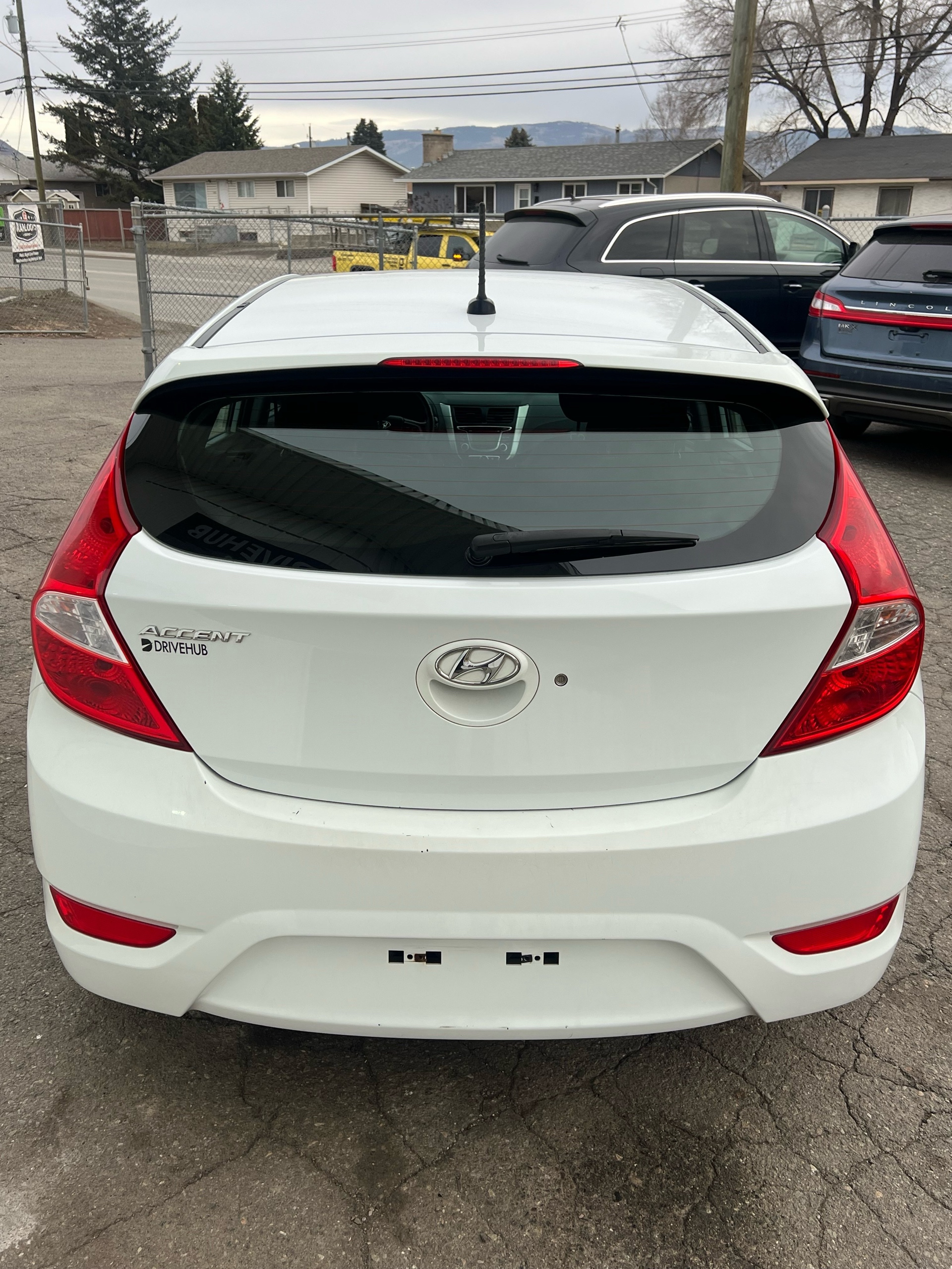 /drivehubautosales/2013-Hyundai-Accent-3843098319691882.jpg