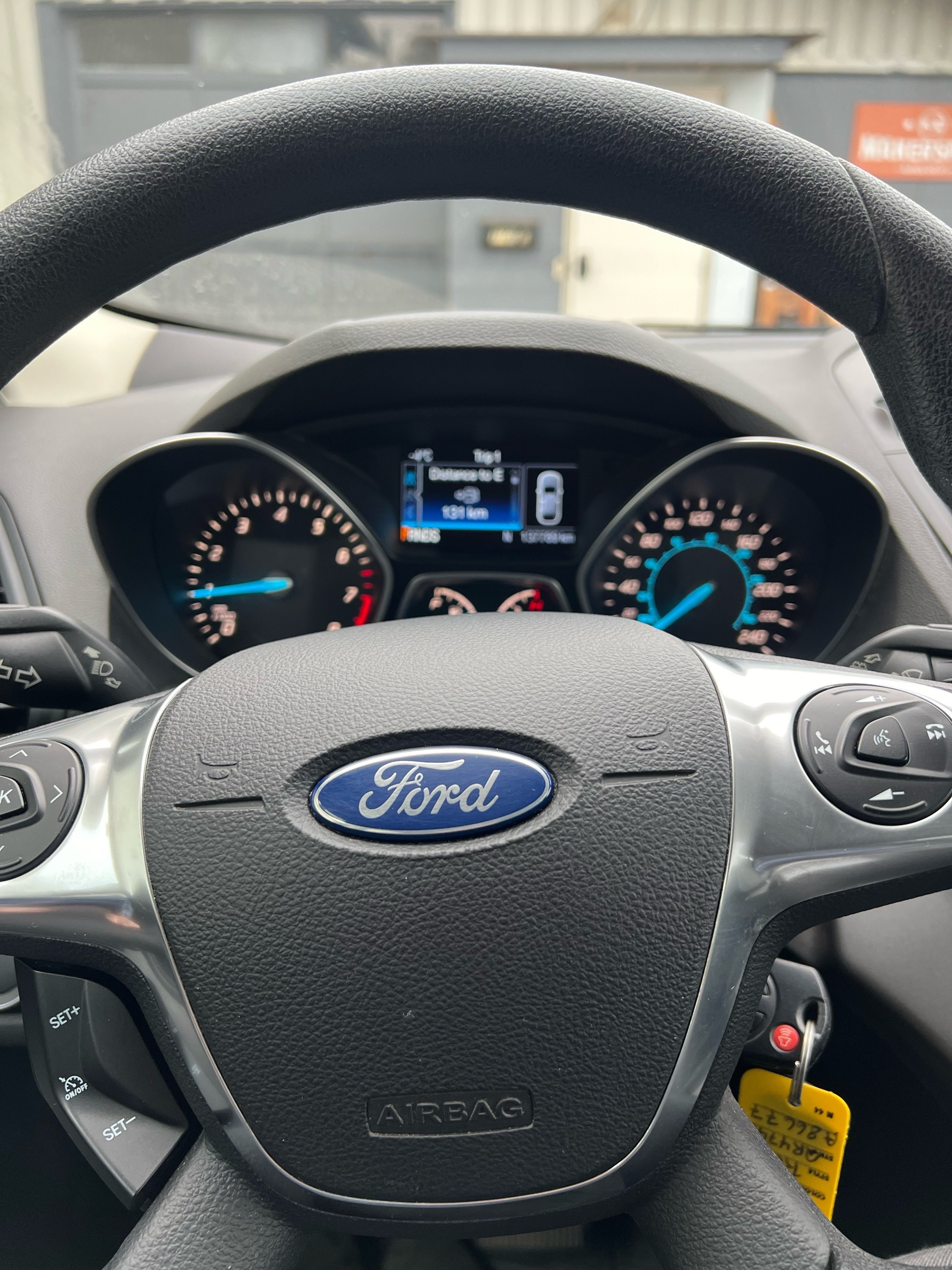 /drivehubautosales/2016-Ford-Escape-9284300772686931.jpg