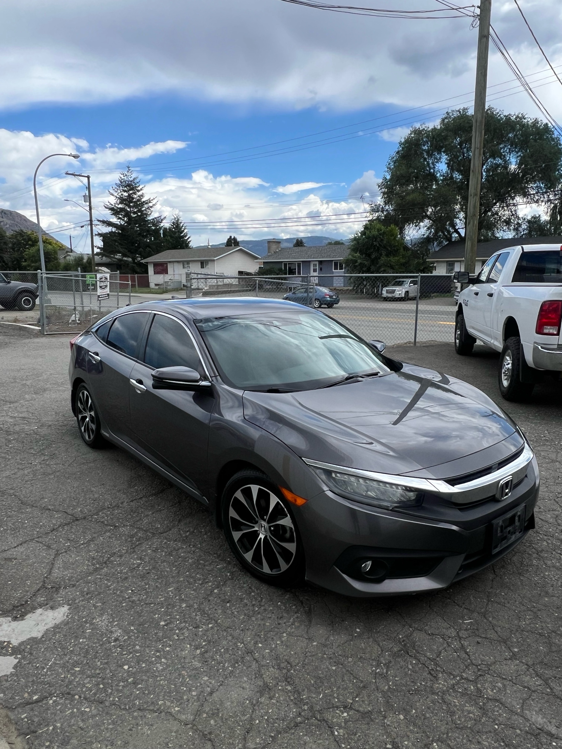 /drivehubautosales/2016-Honda-Civic-25332962812698323.jpg