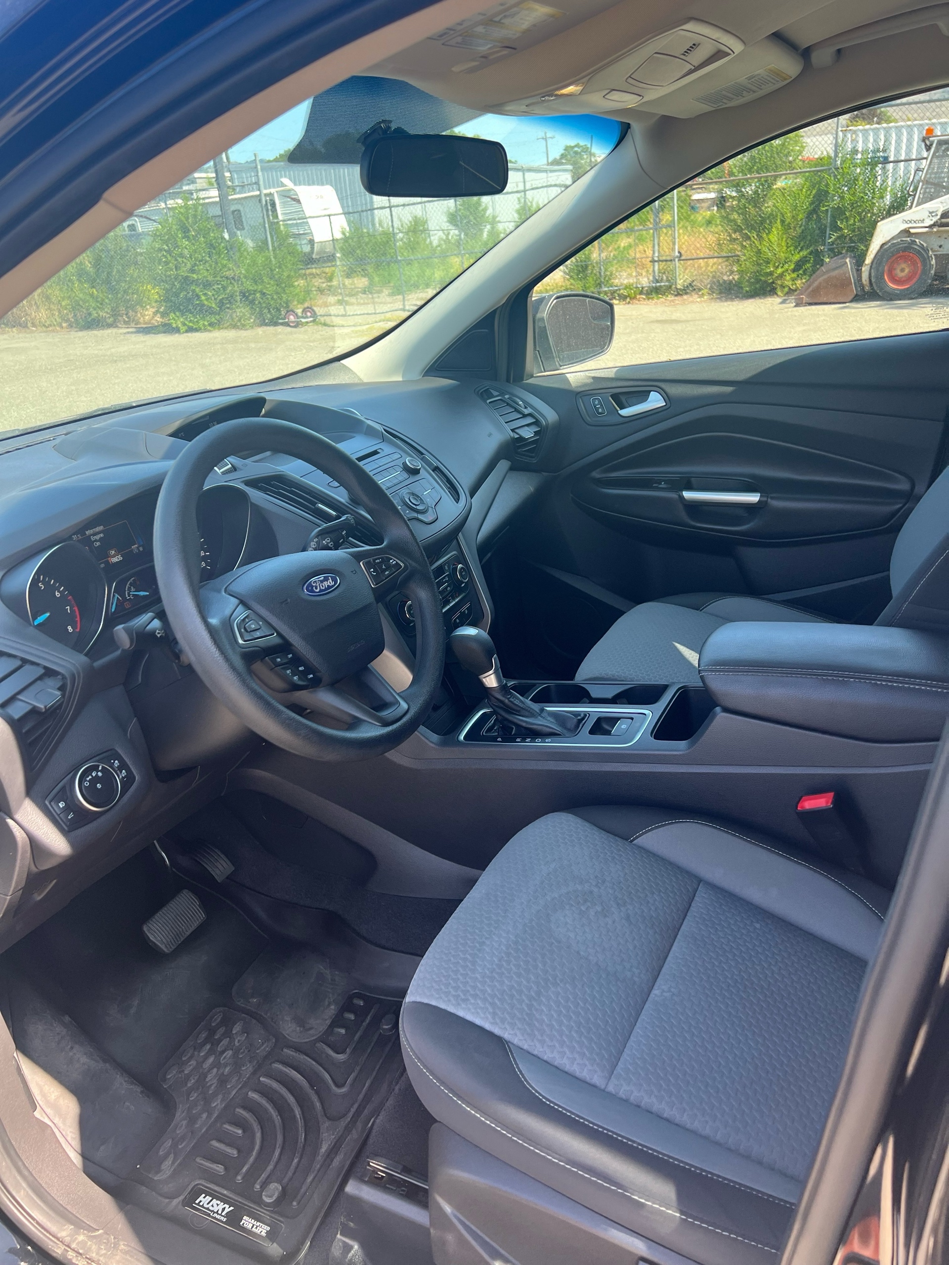 /drivehubautosales/2017-Ford-Escape-9176078265488019.jpg