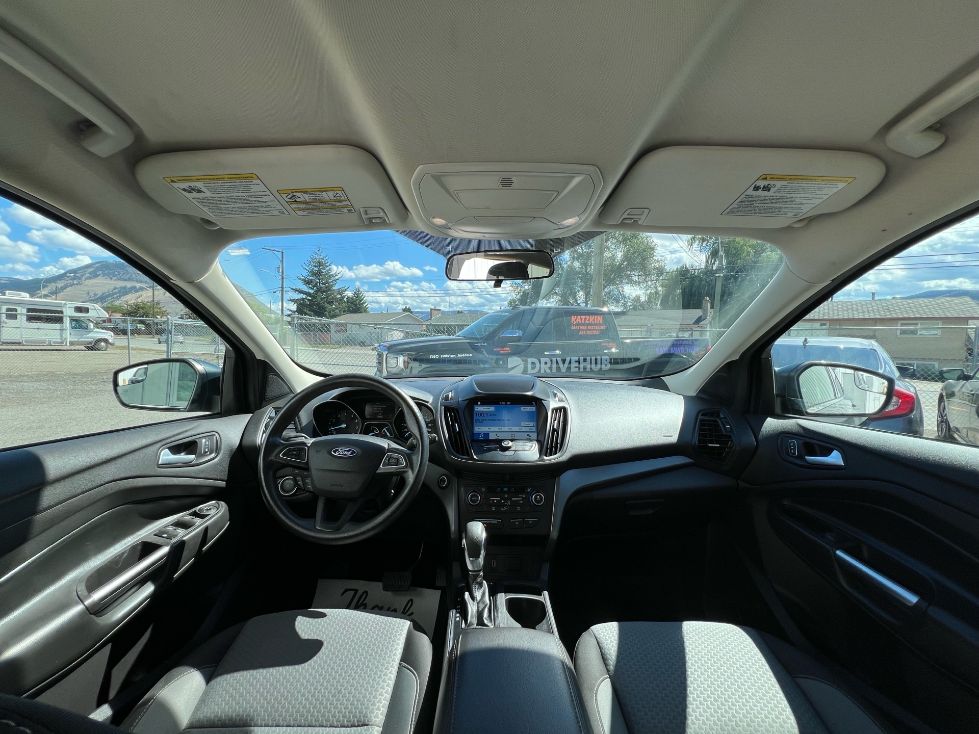 /drivehubautosales/2019-Ford-Escape-02130995780584355.jpg