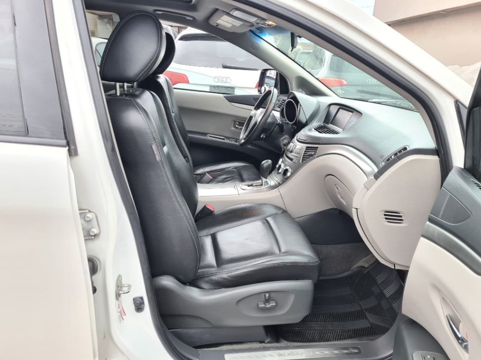 /drivenautosalesltd/03896820112016308-18.jpeg