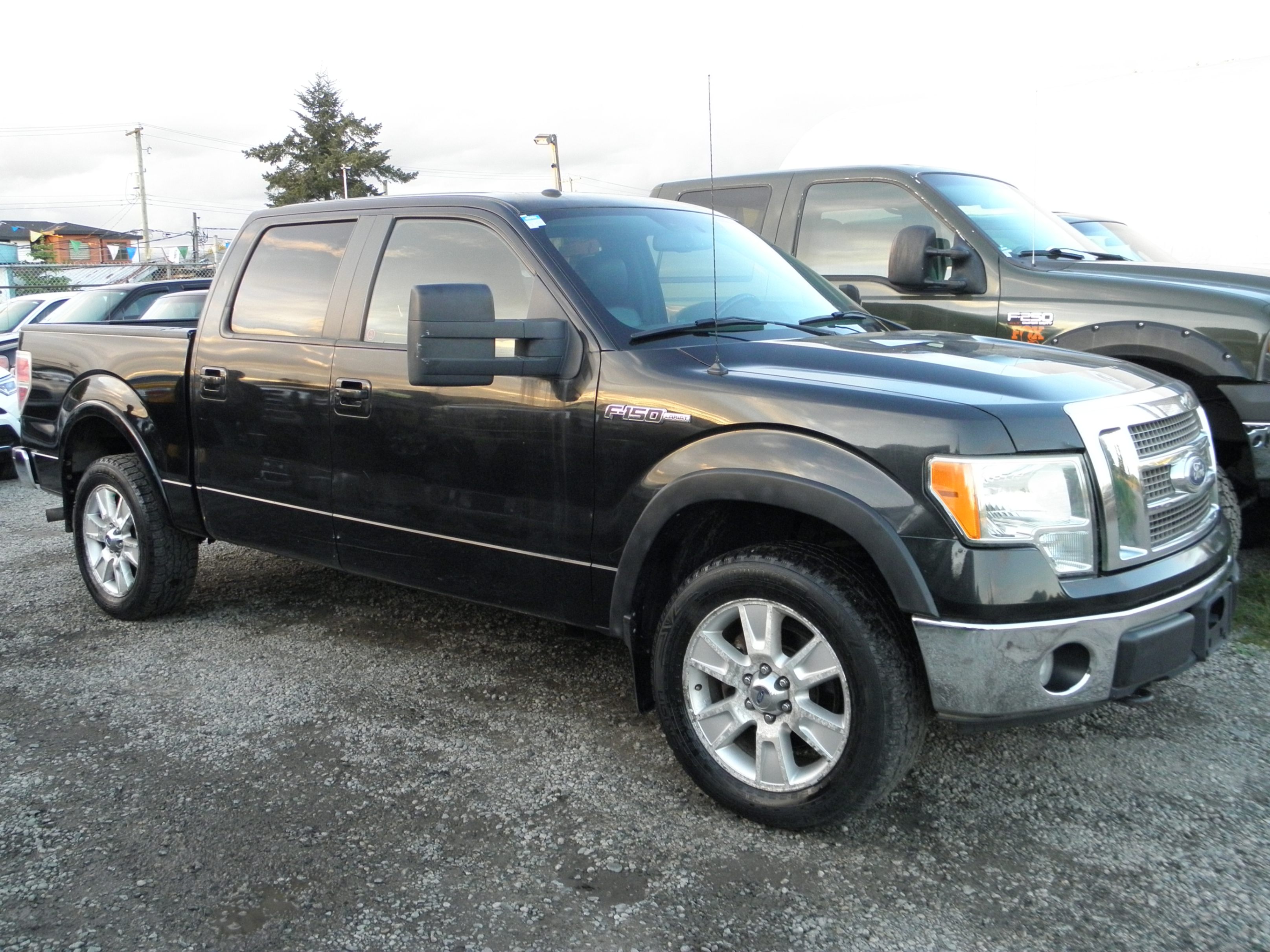 2010 Ford F-150 4WD SuperCrew 145"  Lariat 4x4