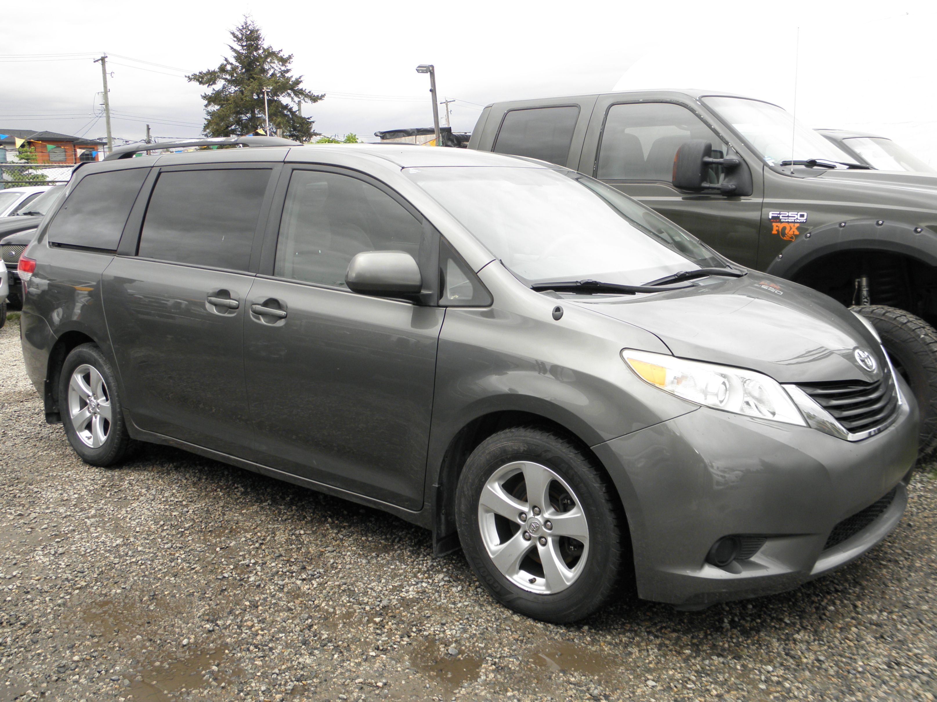 2013 Toyota Sienna 5dr V6 LE 8-Pass FWD Mobility