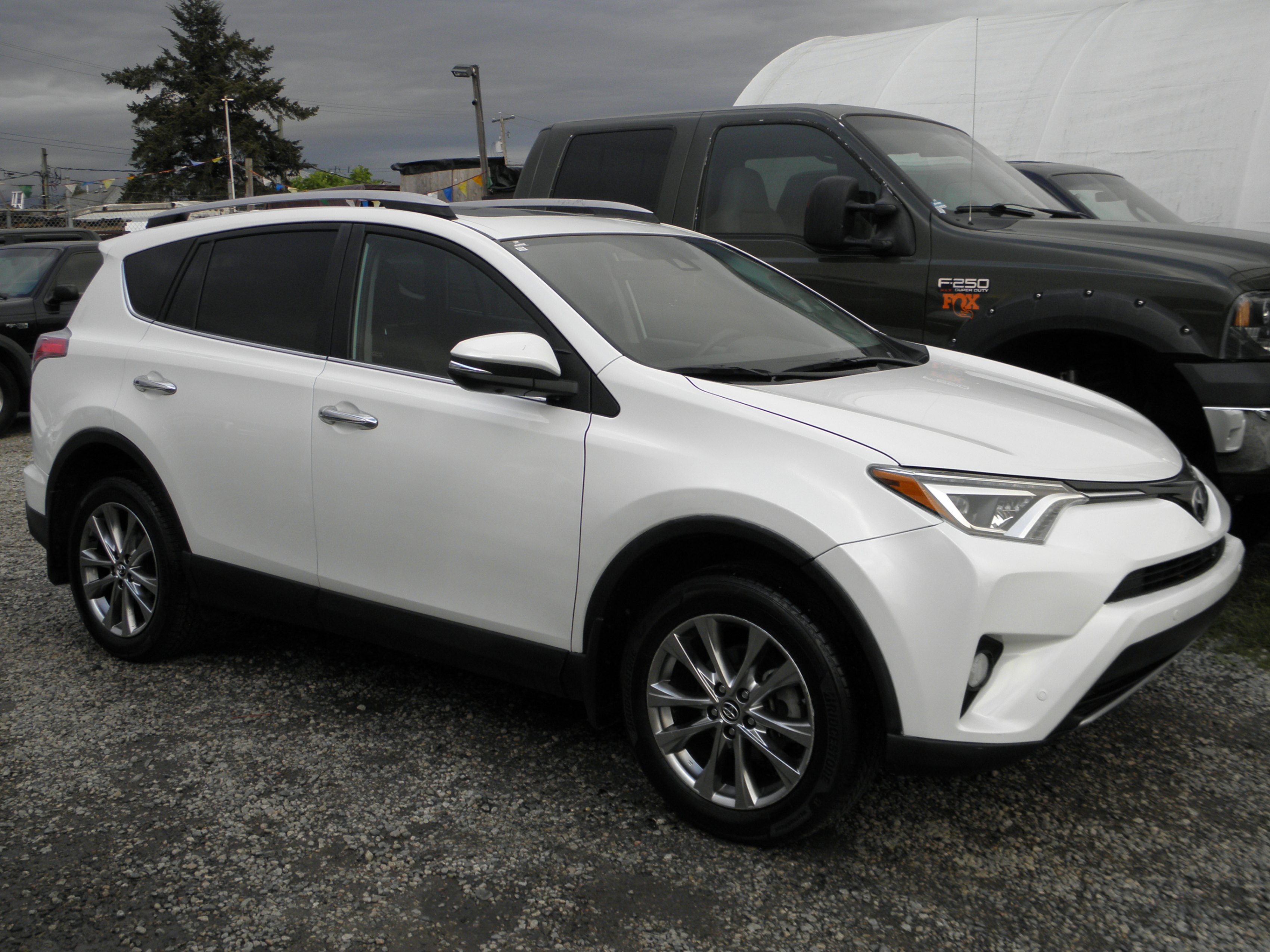 2017 Toyota RAV4 AWD 4dr Limited