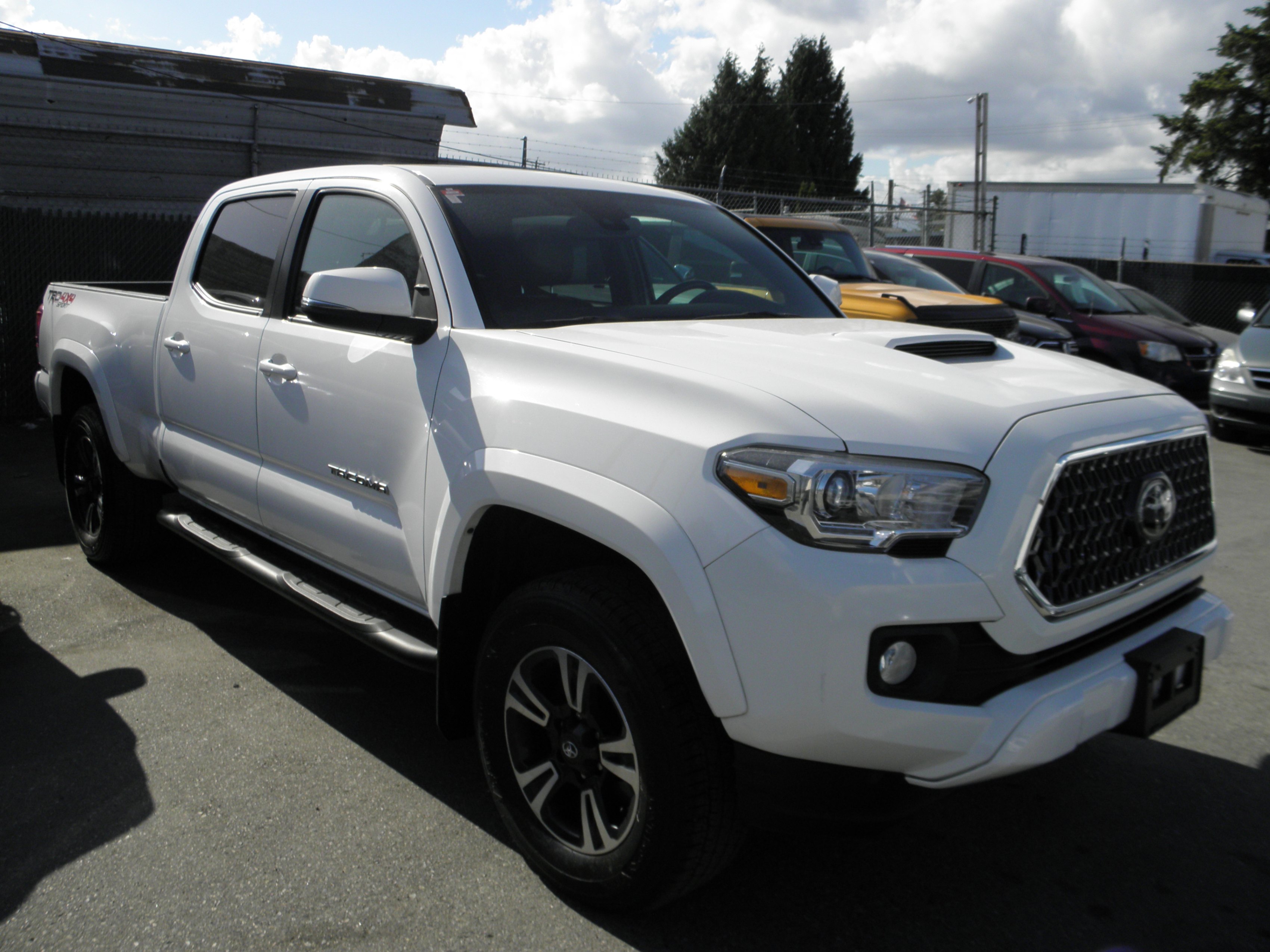 2019 Toyota Tacoma TRD Sport 4x4 Double Cab SR5 Navigation sunroof Leather