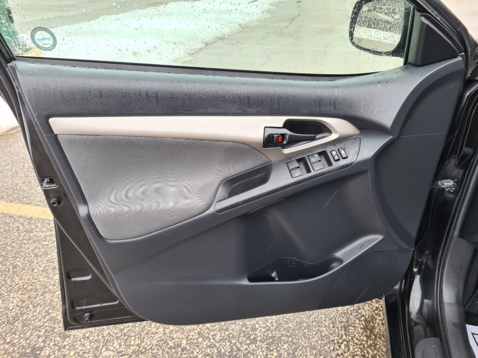 /drivenautosalesltd/6457066729795848-6.jpeg