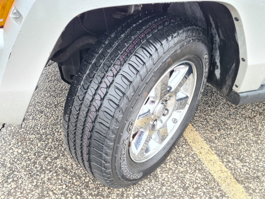 /drivenautosalesltd/6746515555316006-25.jpeg