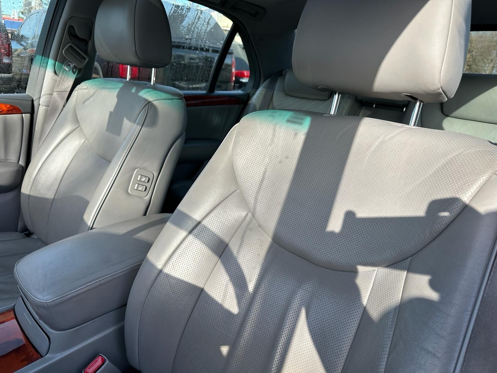 /drivenbyyouautosales/2005-Lexus-LS430-5332571639245465.jpg