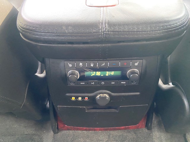 /drivenbyyouautosales/2008-Cadillac-Escalade-07700169370622967.jpg
