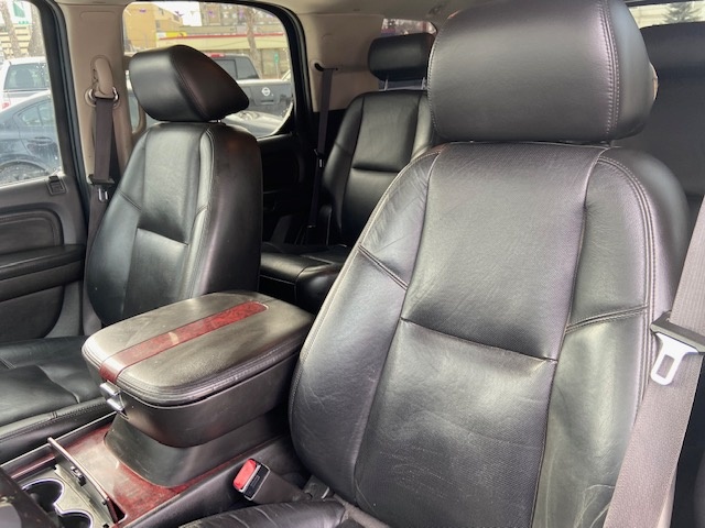 /drivenbyyouautosales/2008-Cadillac-Escalade-1679310912041887.jpg