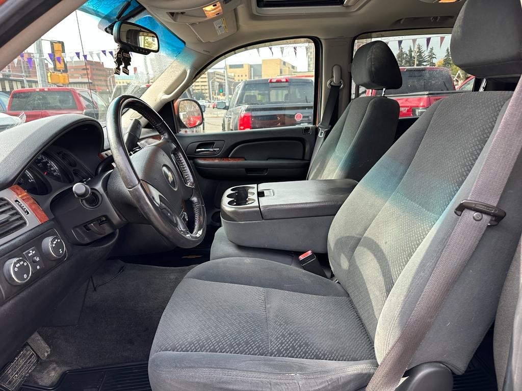 /drivenbyyouautosales/2008-Chevrolet-Avalanche-5481017832034278.jpg