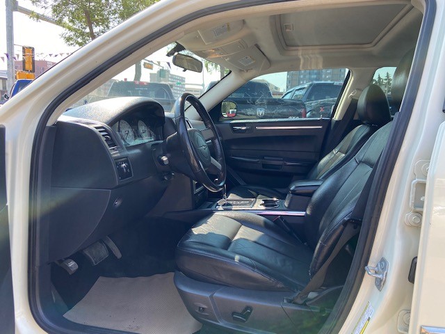 /drivenbyyouautosales/2009-Chrysler-300-80012215519471.jpg