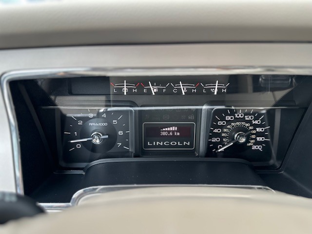 /drivenbyyouautosales/2010-Lincoln-Navigator-07277642301111942.jpg