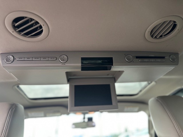 /drivenbyyouautosales/2010-Lincoln-Navigator-10252200127229494.jpg