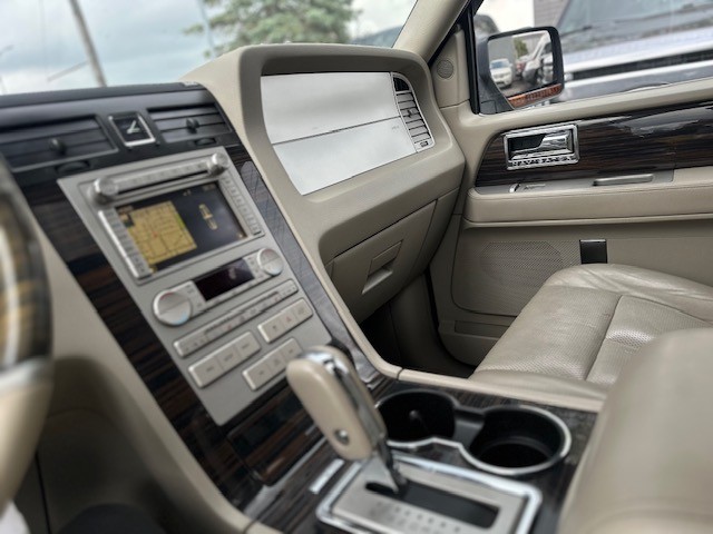 /drivenbyyouautosales/2010-Lincoln-Navigator-4037649711675.jpg