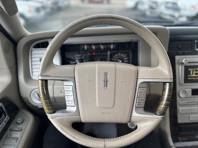 /drivenbyyouautosales/2010-Lincoln-Navigator-6320280149679298.jpg