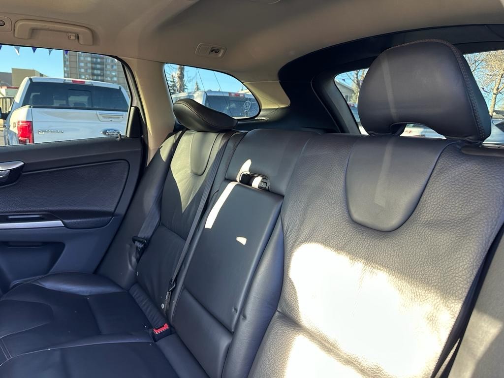 /drivenbyyouautosales/2010-Volvo-XC60-47294498574225385.jpg