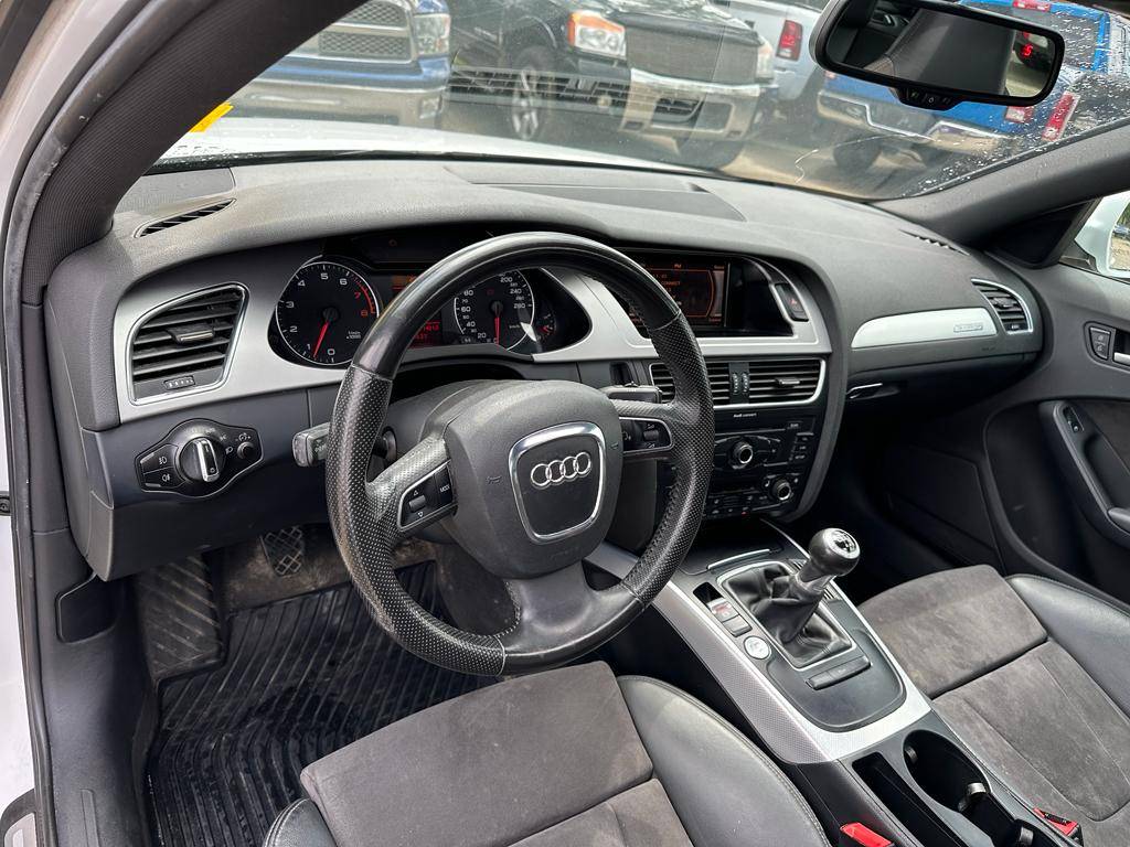 /drivenbyyouautosales/2011-Audi-A4-3700028350835154.jpg