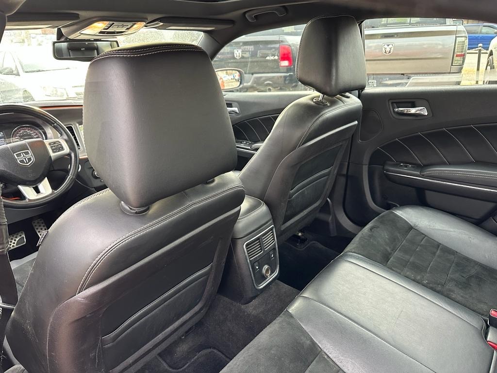 /drivenbyyouautosales/2011-Dodge-Charger-020942559257903115.jpg