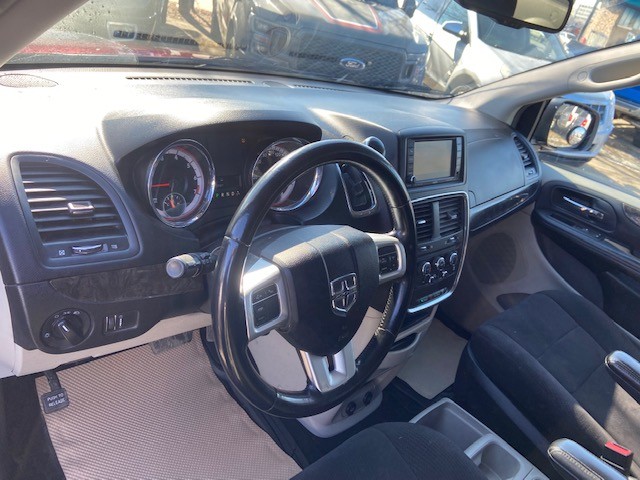 /drivenbyyouautosales/2011-Dodge-GrandCaravan-04359805132289862.jpg