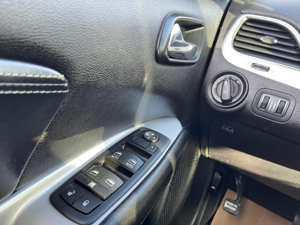 /drivenbyyouautosales/2011-Dodge-Journey-06624901956915163.jpg