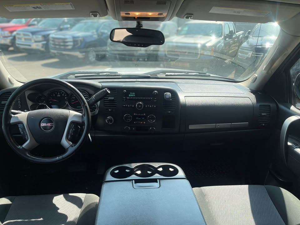 /drivenbyyouautosales/2011-GMC-Sierra1500-024742248553053958.jpg