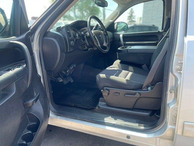 /drivenbyyouautosales/2011-GMC-Sierra1500-0702005196797233.jpg