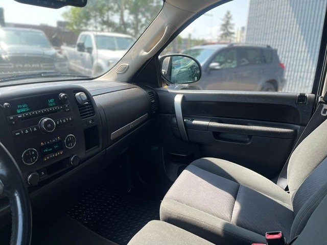 /drivenbyyouautosales/2011-GMC-Sierra1500-9901275769755722.jpg
