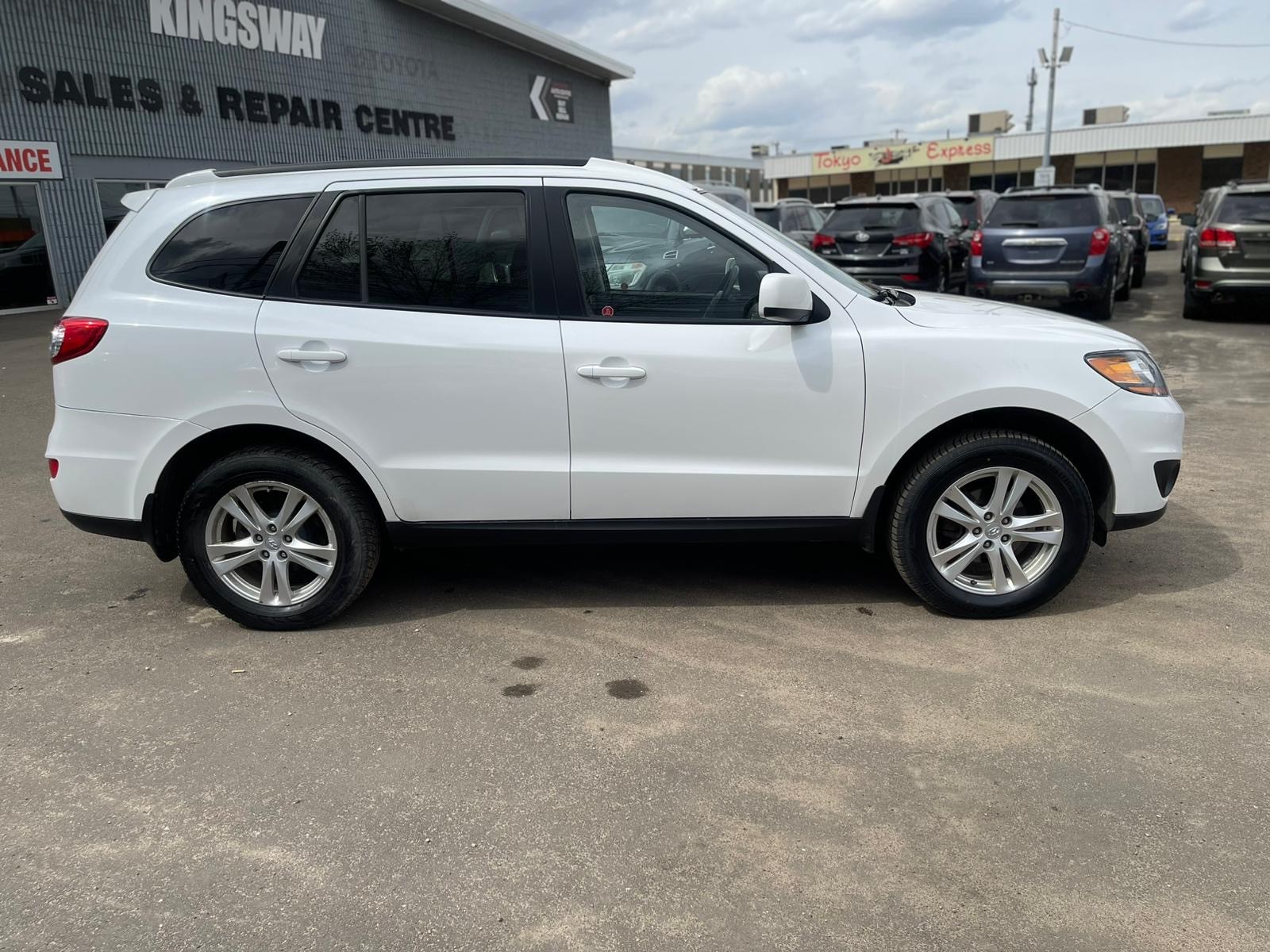 /drivenbyyouautosales/2011-Hyundai-SantaFe-3472770285789104.jpg