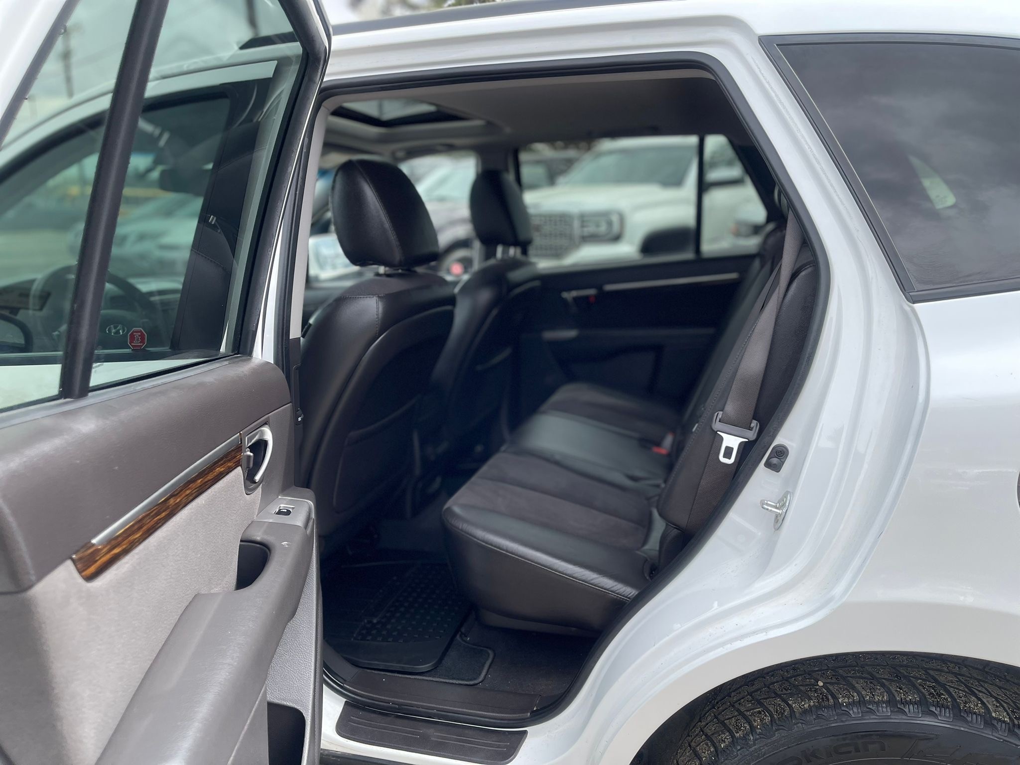 /drivenbyyouautosales/2011-Hyundai-SantaFe-49684697402847067.jpg
