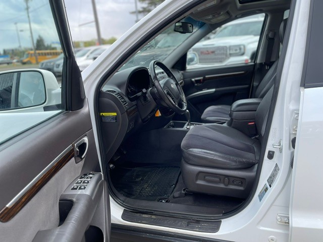 /drivenbyyouautosales/2011-Hyundai-SantaFe-5460993621501051.jpg