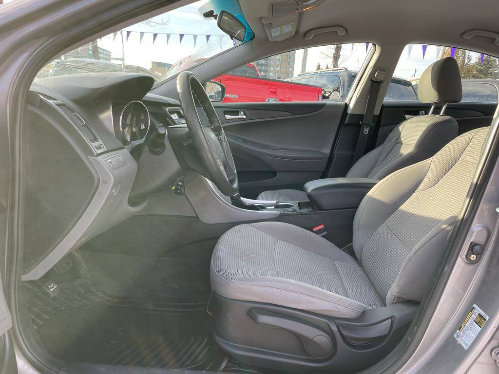 /drivenbyyouautosales/2011-Hyundai-Sonata-9764903669613272.jpg
