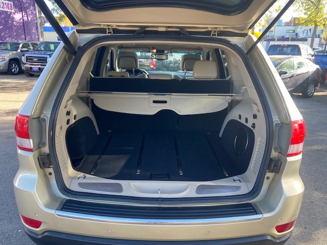 /drivenbyyouautosales/2011-Jeep-GrandCherokee-23107276783921948.jpg