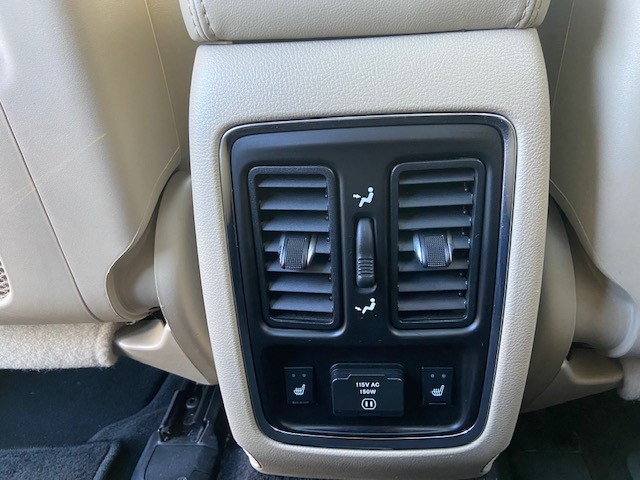 /drivenbyyouautosales/2011-Jeep-GrandCherokee-2535216858135547.jpg