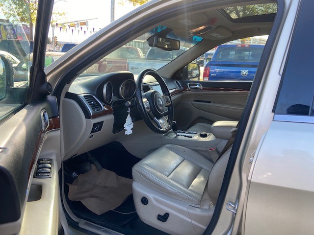 /drivenbyyouautosales/2011-Jeep-GrandCherokee-6881456027764383.jpg