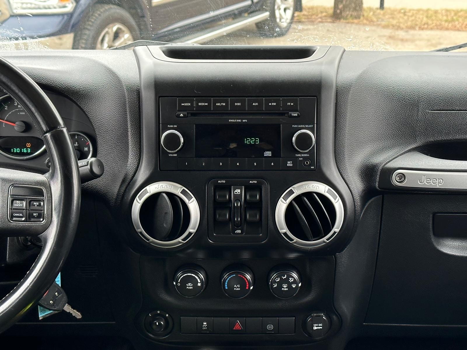 /drivenbyyouautosales/2011-Jeep-WranglerUnlimited-9366131338291983.jpg