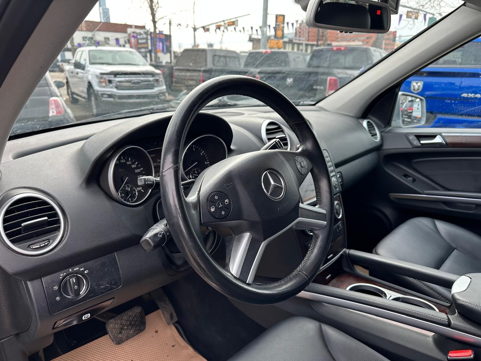 /drivenbyyouautosales/2011-Mercedes-Benz-M-Class-9941078283844191.jpg