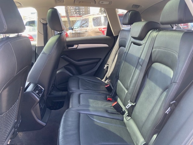 /drivenbyyouautosales/2012-Audi-Q5-33367162934092587.jpg