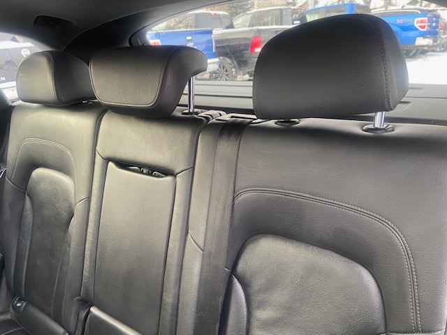 /drivenbyyouautosales/2012-Audi-Q5-6359287626193375.jpg