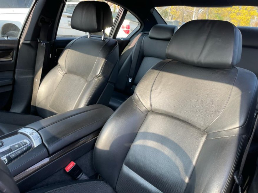 /drivenbyyouautosales/2012-BMW-7Series-4924362907629025.jpg