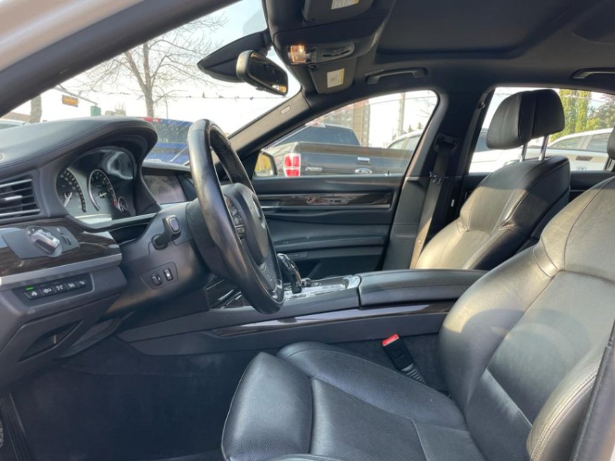 /drivenbyyouautosales/2012-BMW-7Series-7568873357622659.jpg