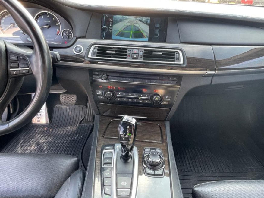 /drivenbyyouautosales/2012-BMW-7Series-851209503905332.jpg