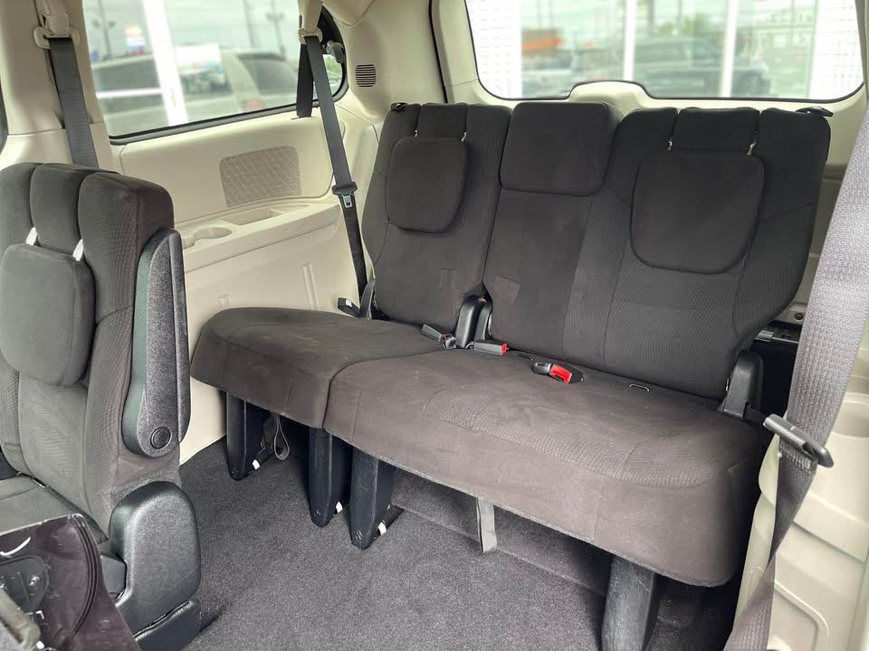 /drivenbyyouautosales/2012-Dodge-GrandCaravan-13181643442806767.jpg